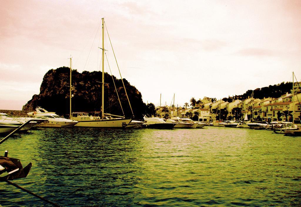 Pension La Herradura ภายนอก รูปภาพ